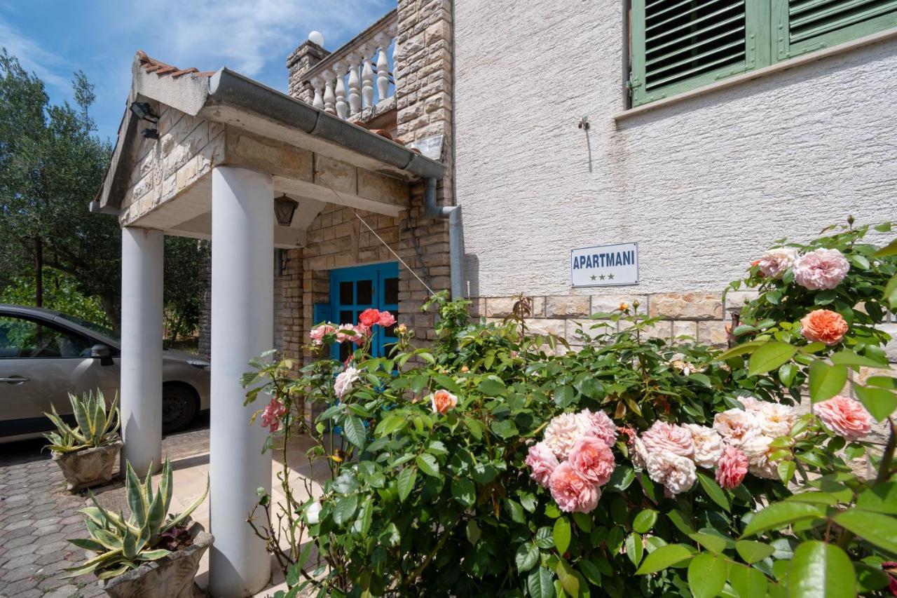 Neviđane Apartments And Rooms By The Sea Mrljane, Pasman - 327 מראה חיצוני תמונה
